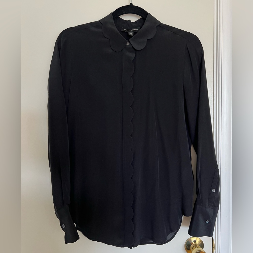 Banana Republic Navy Silk Scalloped Blouse XS